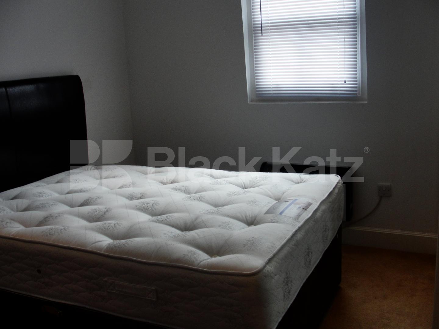 			3 Bedroom, 1 bath, 1 reception Apartment			 Lower Marsh , Waterloo